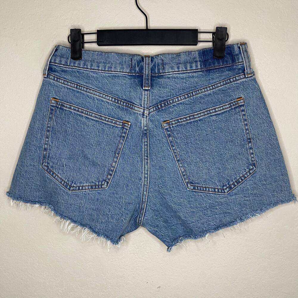 Abercrombie Curve Love The Mom Short High Rise Cut-off Hem - Size 28 - Picture 2 of 5